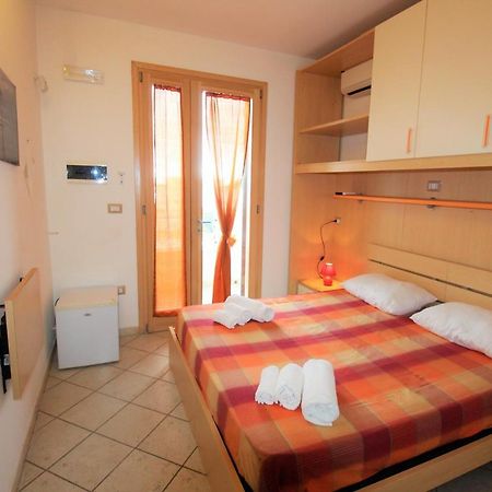 B&B Scoglio Di Pirro Climatizzato A 150 M Dalle Spiagge Salentine Torre San Giovanni Ugento Εξωτερικό φωτογραφία